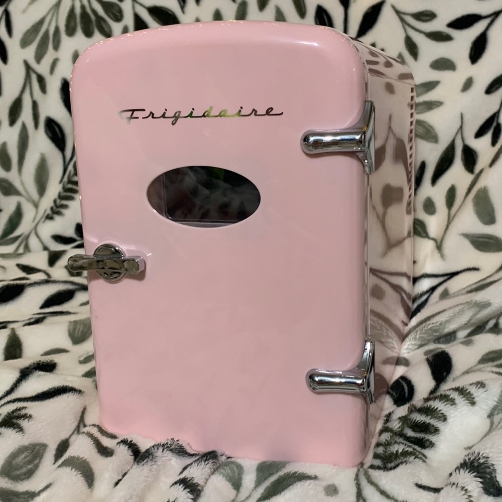 Mini Frigidaire Fridge for office/cosmetics in pink